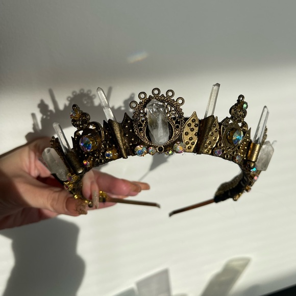 ๐Quartz Crystal Golden Magic Crown ๐ - Picture 6 of 6